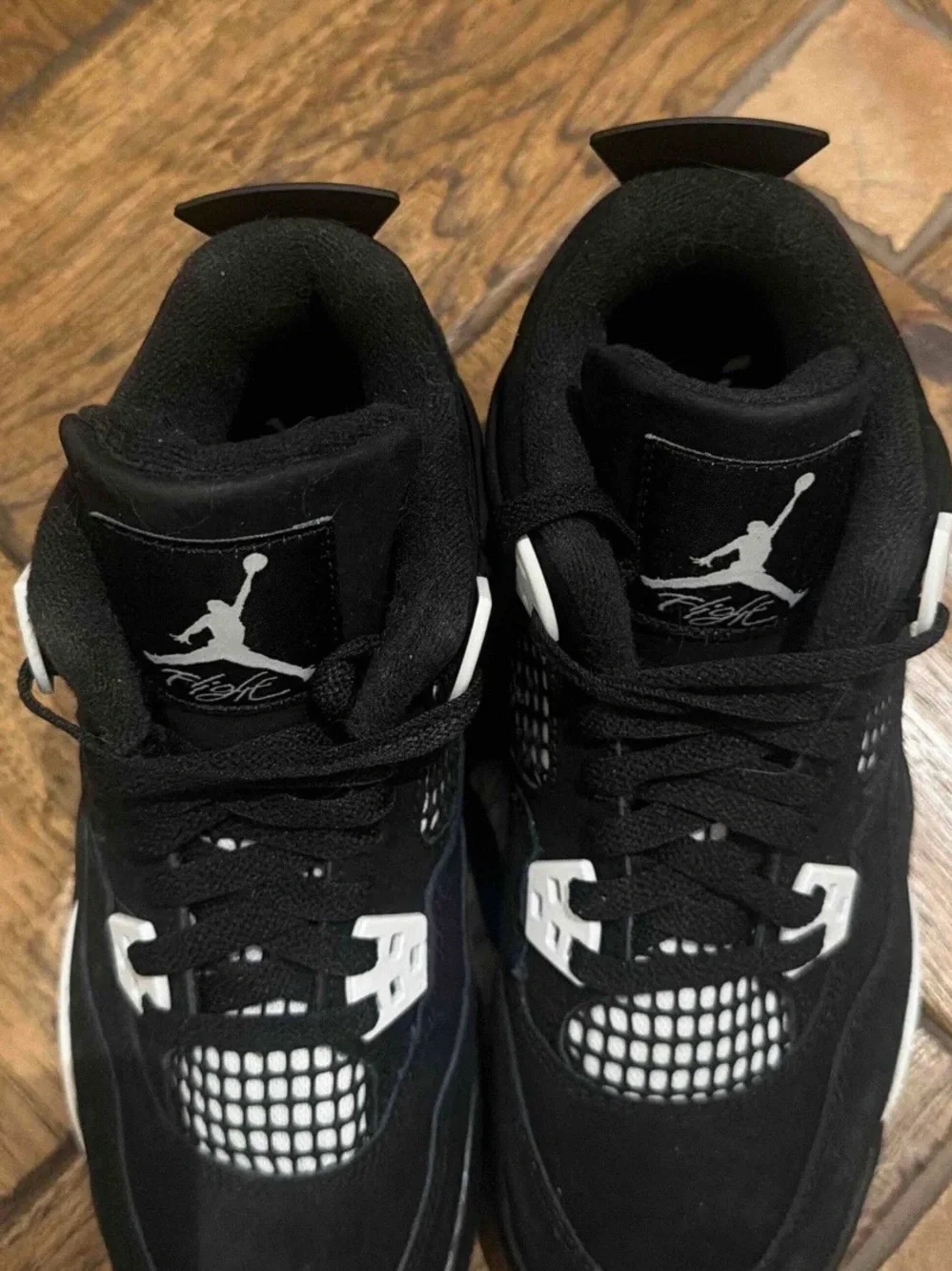White Thunders JORDAN 4